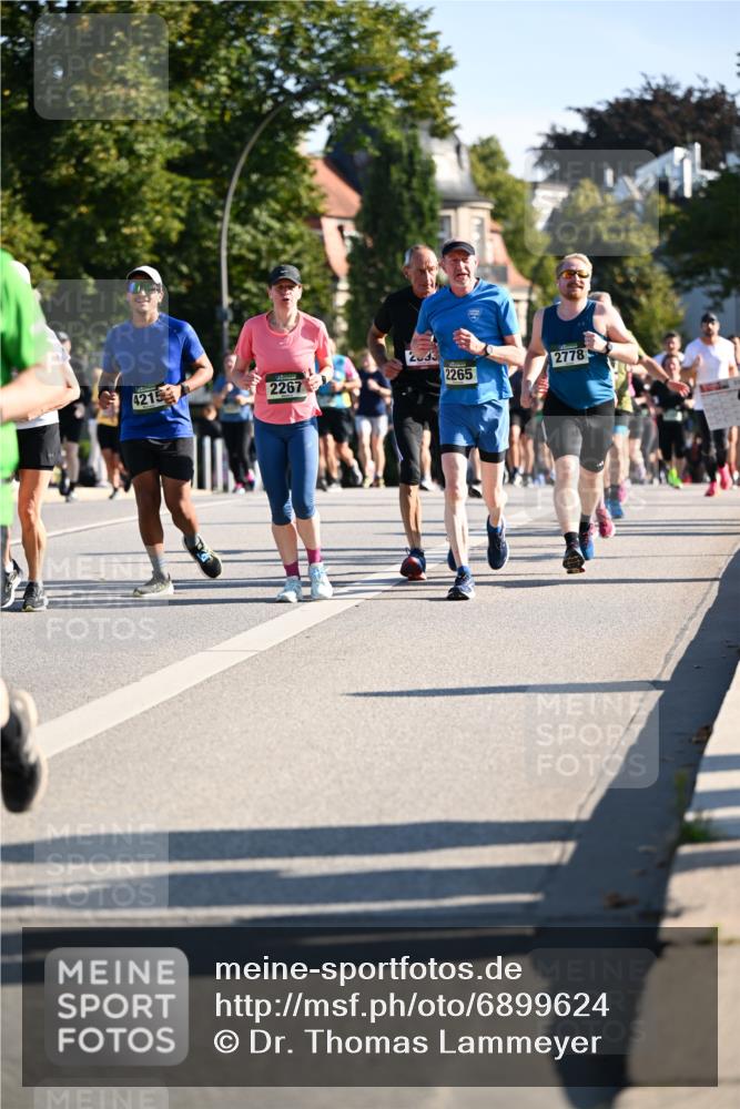 01.09.2024 - BARMER Alsterlauf Dr. Thomas Lammeyer http://msf.ph/oto/6899624 01.09.2024 09:37:18 Laufen 4215, 2267, 2033, 2778, 2265 meine-sportfotos.de