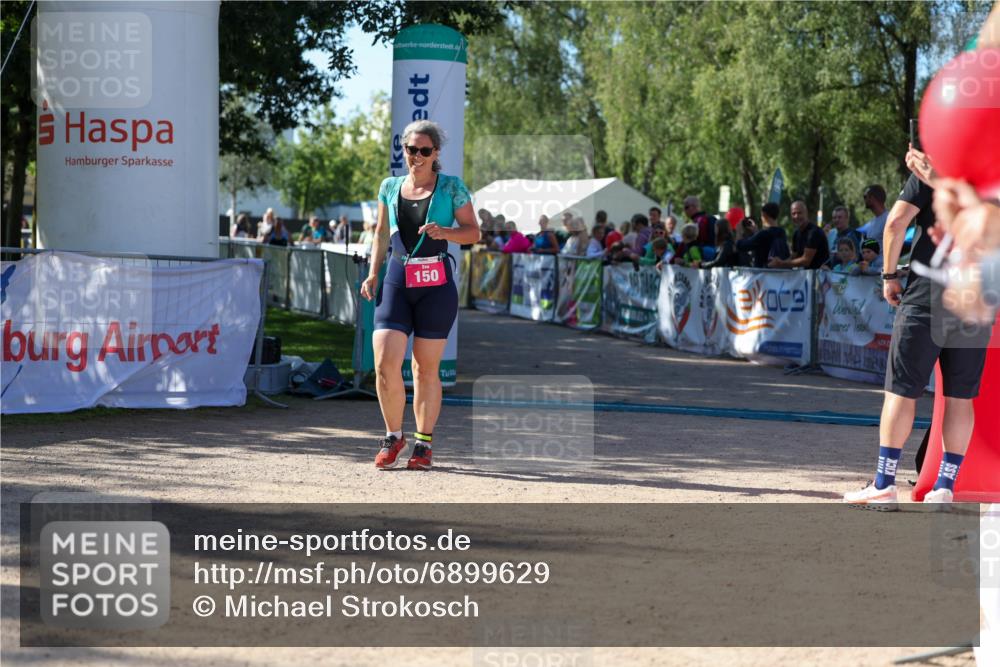 01.09.2024 - 17. Tribühne Triathlon Michael Strokosch http://msf.ph/oto/6899629 01.09.2024 10:53:20 Ziel 147, 150 meine-sportfotos.de