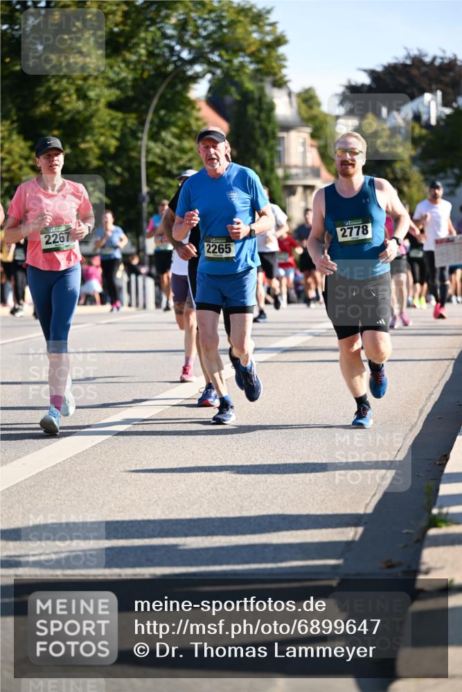 01.09.2024 - BARMER Alsterlauf Dr. Thomas Lammeyer http://msf.ph/oto/6899647 01.09.2024 09:37:20 Laufen 2267, 2778, 2265 meine-sportfotos.de