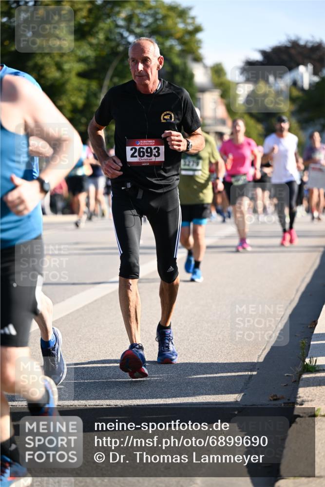01.09.2024 - BARMER Alsterlauf Dr. Thomas Lammeyer http://msf.ph/oto/6899690 01.09.2024 09:37:22 Laufen 35, 2693 meine-sportfotos.de