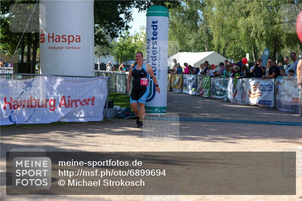 01.09.2024 - 17. Tribühne Triathlon Michael Strokosch http://msf.ph/oto/6899694 01.09.2024 10:53:28 Ziel 147 meine-sportfotos.de