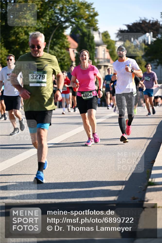 01.09.2024 - BARMER Alsterlauf Dr. Thomas Lammeyer http://msf.ph/oto/6899722 01.09.2024 09:37:24 Laufen 3, 3279, 3279, 4804 meine-sportfotos.de