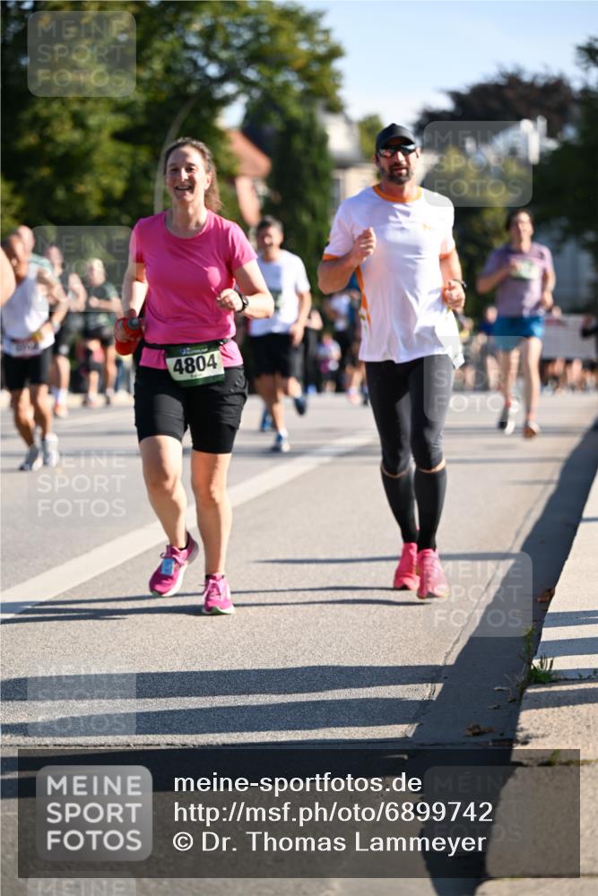 01.09.2024 - BARMER Alsterlauf Dr. Thomas Lammeyer http://msf.ph/oto/6899742 01.09.2024 09:37:25 Laufen 4804 meine-sportfotos.de