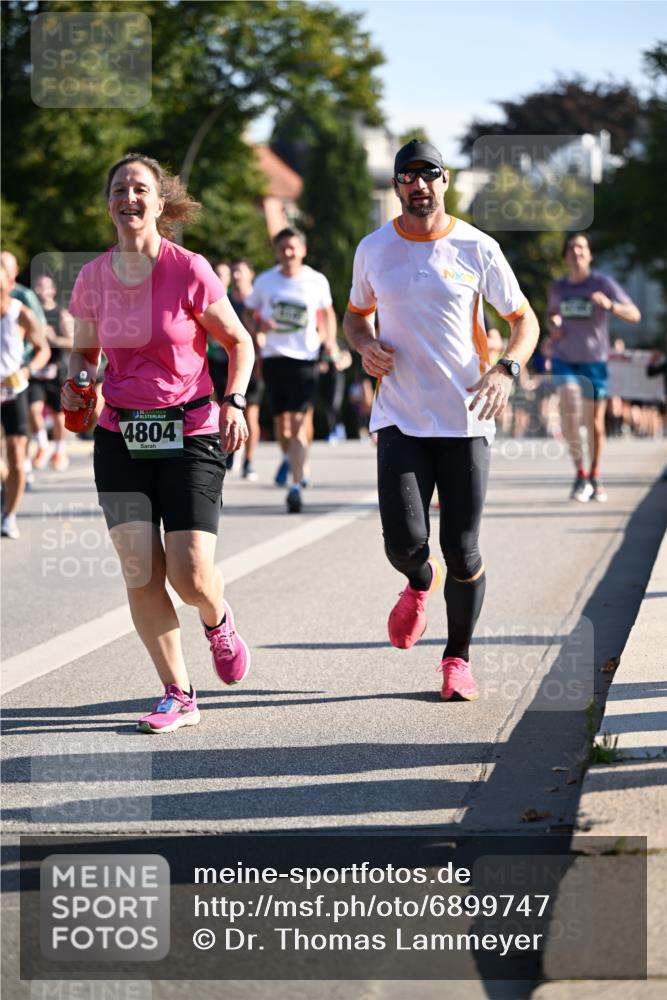 01.09.2024 - BARMER Alsterlauf Dr. Thomas Lammeyer http://msf.ph/oto/6899747 01.09.2024 09:37:25 Laufen 4804 meine-sportfotos.de
