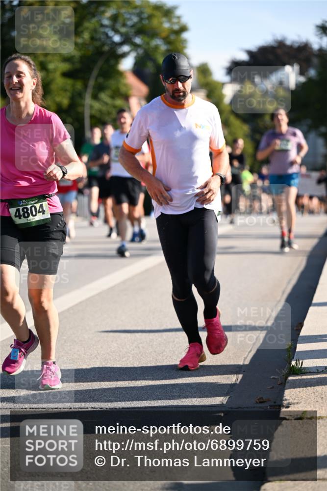 01.09.2024 - BARMER Alsterlauf Dr. Thomas Lammeyer http://msf.ph/oto/6899759 01.09.2024 09:37:26 Laufen 135, 4804 meine-sportfotos.de