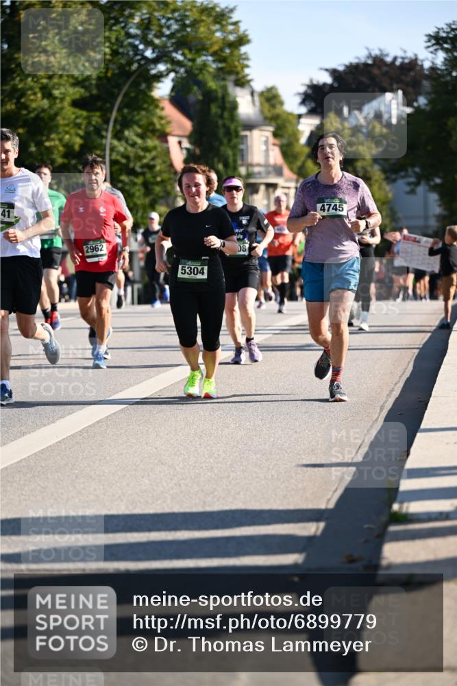 01.09.2024 - BARMER Alsterlauf Dr. Thomas Lammeyer http://msf.ph/oto/6899779 01.09.2024 09:37:27 Laufen 2962, 5304, 08, 4745 meine-sportfotos.de