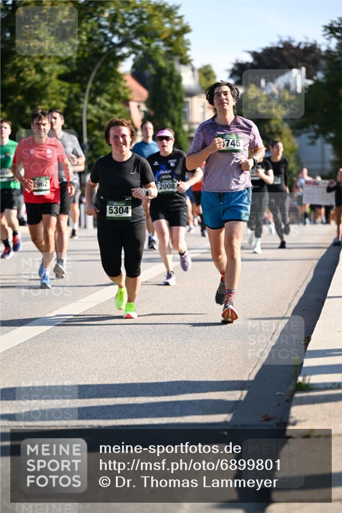 01.09.2024 - BARMER Alsterlauf Dr. Thomas Lammeyer http://msf.ph/oto/6899801 01.09.2024 09:37:28 Laufen 2962, 5304, 2008, 745 meine-sportfotos.de