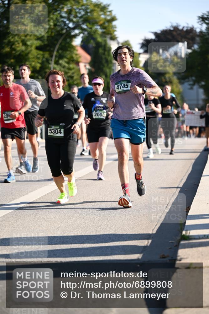 01.09.2024 - BARMER Alsterlauf Dr. Thomas Lammeyer http://msf.ph/oto/6899808 01.09.2024 09:37:28 Laufen 296, 5304, 2008, 4745 meine-sportfotos.de