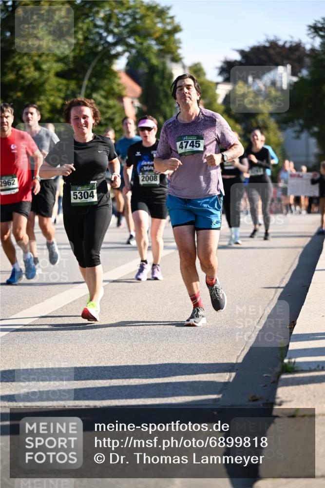 01.09.2024 - BARMER Alsterlauf Dr. Thomas Lammeyer http://msf.ph/oto/6899818 01.09.2024 09:37:29 Laufen 2962, 4745, 5304, 2008 meine-sportfotos.de