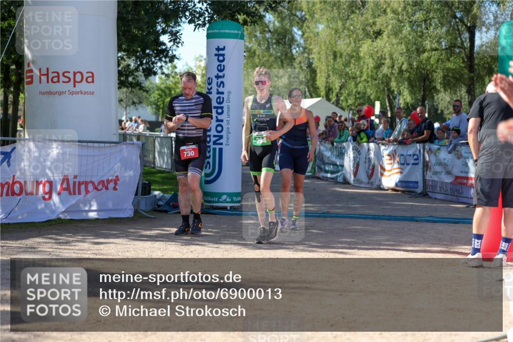 01.09.2024 - 17. Tribühne Triathlon Michael Strokosch http://msf.ph/oto/6900013 01.09.2024 10:55:19 Ziel 149, 294, 730 meine-sportfotos.de