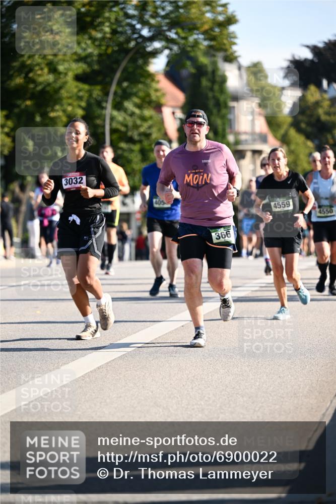 01.09.2024 - BARMER Alsterlauf Dr. Thomas Lammeyer http://msf.ph/oto/6900022 01.09.2024 09:37:37 Laufen 3032, 366, 4559, 4550 meine-sportfotos.de