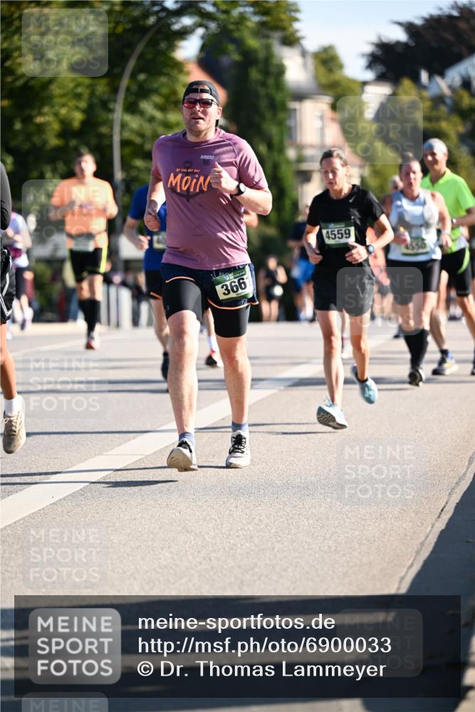 01.09.2024 - BARMER Alsterlauf Dr. Thomas Lammeyer http://msf.ph/oto/6900033 01.09.2024 09:37:38 Laufen 3661, 4559 meine-sportfotos.de