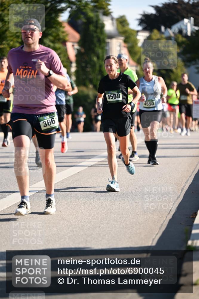 01.09.2024 - BARMER Alsterlauf Dr. Thomas Lammeyer http://msf.ph/oto/6900045 01.09.2024 09:37:38 Laufen 366, 4559, 4550 meine-sportfotos.de