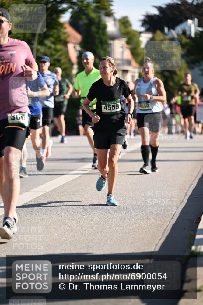 01.09.2024 - BARMER Alsterlauf Dr. Thomas Lammeyer http://msf.ph/oto/6900054 01.09.2024 09:37:39 Laufen 366, 4559, 4550 meine-sportfotos.de