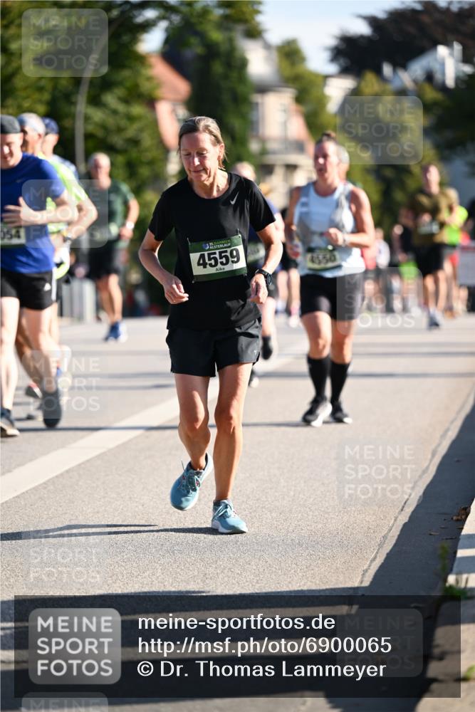 01.09.2024 - BARMER Alsterlauf Dr. Thomas Lammeyer http://msf.ph/oto/6900065 01.09.2024 09:37:40 Laufen 054, 135, 4559, 4550 meine-sportfotos.de