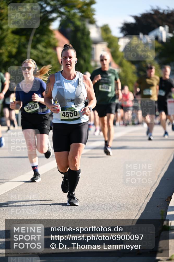 01.09.2024 - BARMER Alsterlauf Dr. Thomas Lammeyer http://msf.ph/oto/6900097 01.09.2024 09:37:42 Laufen 3680, 135, 4550 meine-sportfotos.de