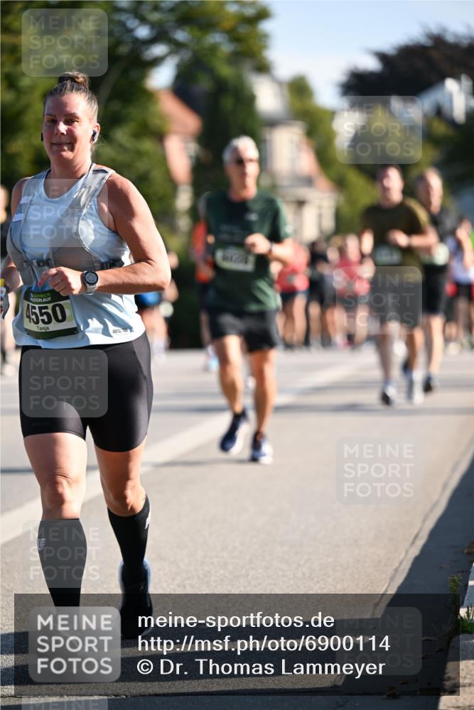 01.09.2024 - BARMER Alsterlauf Dr. Thomas Lammeyer http://msf.ph/oto/6900114 01.09.2024 09:37:43 Laufen 4550 meine-sportfotos.de
