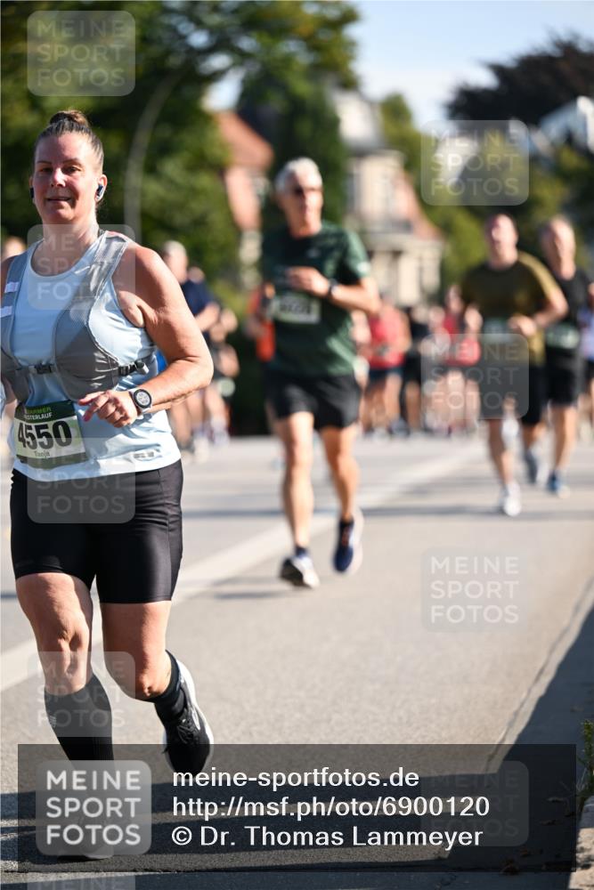 01.09.2024 - BARMER Alsterlauf Dr. Thomas Lammeyer http://msf.ph/oto/6900120 01.09.2024 09:37:43 Laufen 4550 meine-sportfotos.de