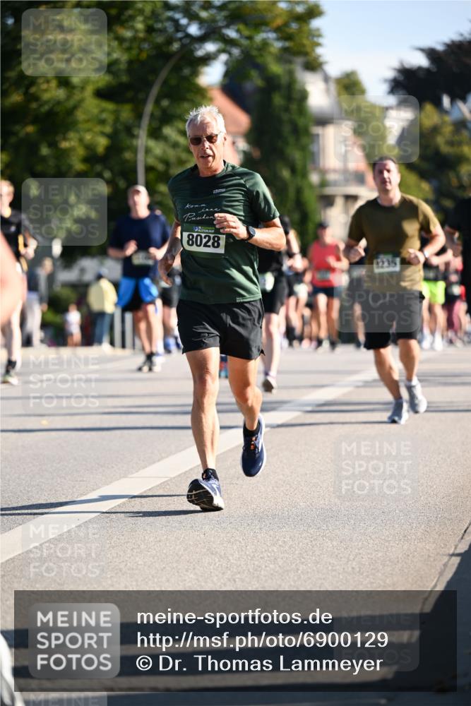 01.09.2024 - BARMER Alsterlauf Dr. Thomas Lammeyer http://msf.ph/oto/6900129 01.09.2024 09:37:44 Laufen 8028, 1235 meine-sportfotos.de