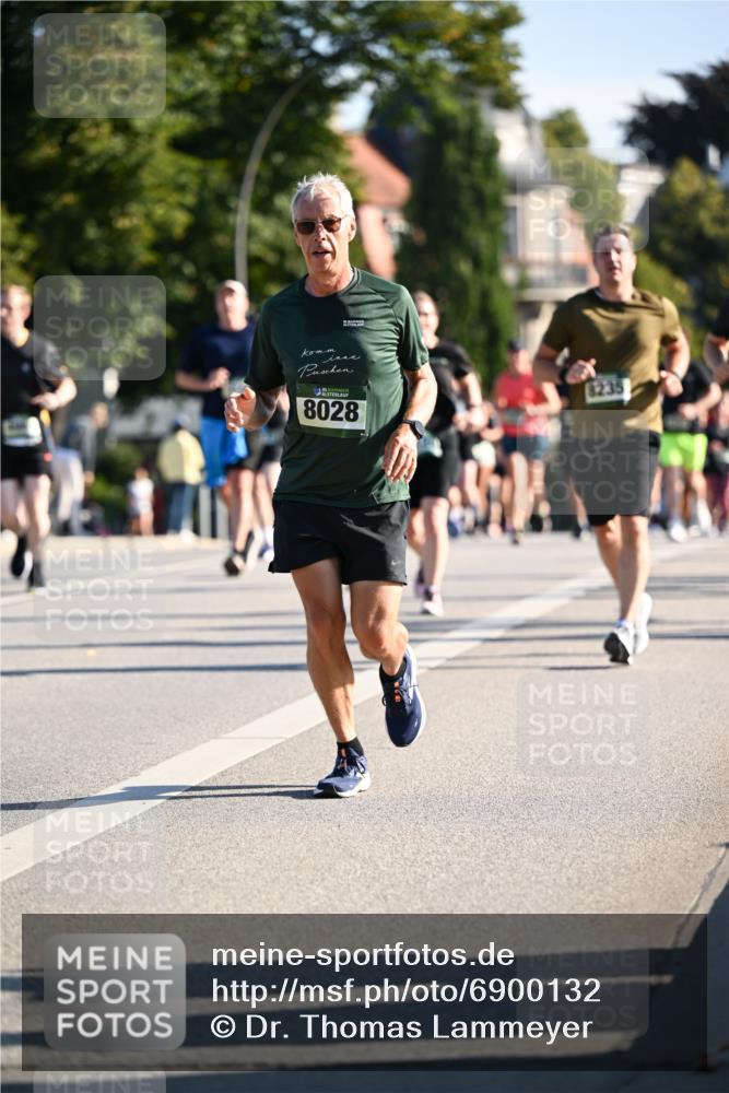 01.09.2024 - BARMER Alsterlauf Dr. Thomas Lammeyer http://msf.ph/oto/6900132 01.09.2024 09:37:44 Laufen 8028 meine-sportfotos.de
