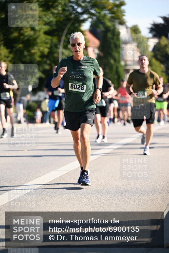01.09.2024 - BARMER Alsterlauf Dr. Thomas Lammeyer http://msf.ph/oto/6900135 01.09.2024 09:37:44 Laufen 8028 meine-sportfotos.de