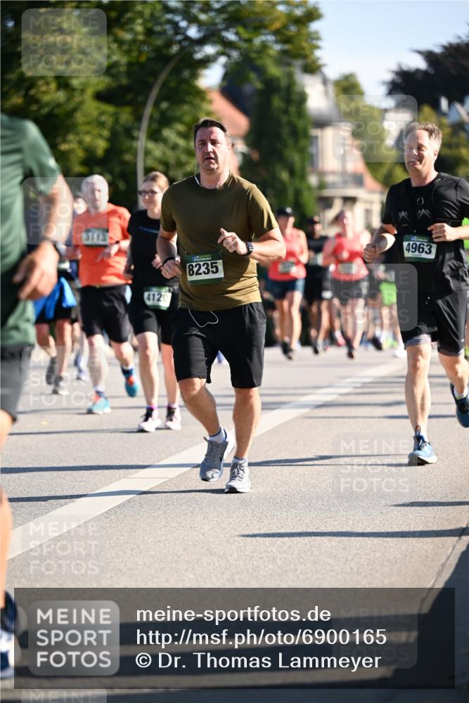 01.09.2024 - BARMER Alsterlauf Dr. Thomas Lammeyer http://msf.ph/oto/6900165 01.09.2024 09:37:45 Laufen 4120, 8235, 4963 meine-sportfotos.de