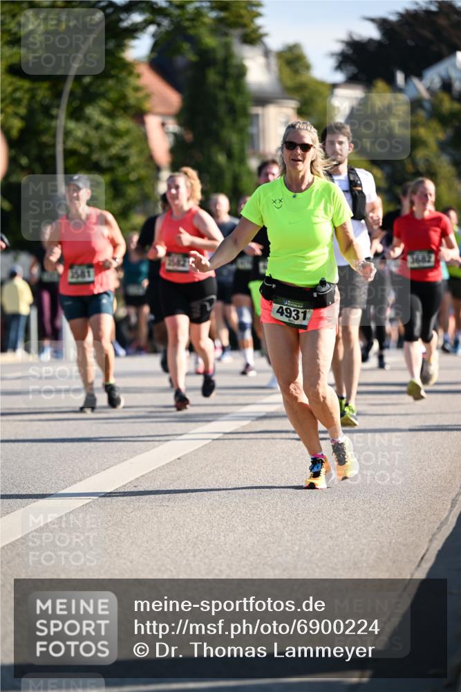 01.09.2024 - BARMER Alsterlauf Dr. Thomas Lammeyer http://msf.ph/oto/6900224 01.09.2024 09:37:49 Laufen 2581, 4931 meine-sportfotos.de