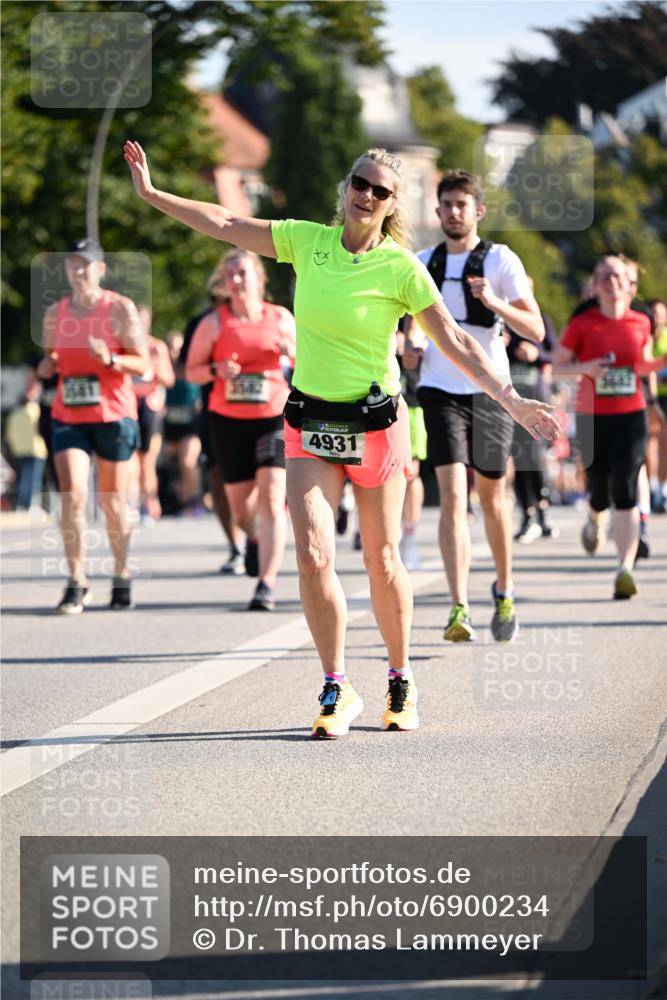 01.09.2024 - BARMER Alsterlauf Dr. Thomas Lammeyer http://msf.ph/oto/6900234 01.09.2024 09:37:49 Laufen 4931 meine-sportfotos.de