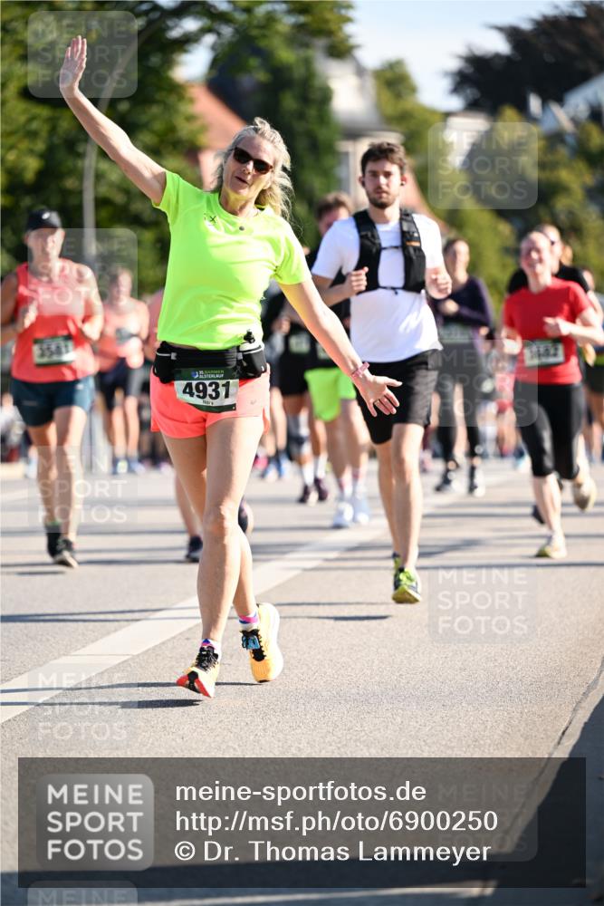 01.09.2024 - BARMER Alsterlauf Dr. Thomas Lammeyer http://msf.ph/oto/6900250 01.09.2024 09:37:49 Laufen 358, 4931, 3682 meine-sportfotos.de