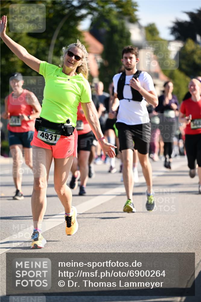 01.09.2024 - BARMER Alsterlauf Dr. Thomas Lammeyer http://msf.ph/oto/6900264 01.09.2024 09:37:50 Laufen 341, 35, 4931, 368 meine-sportfotos.de
