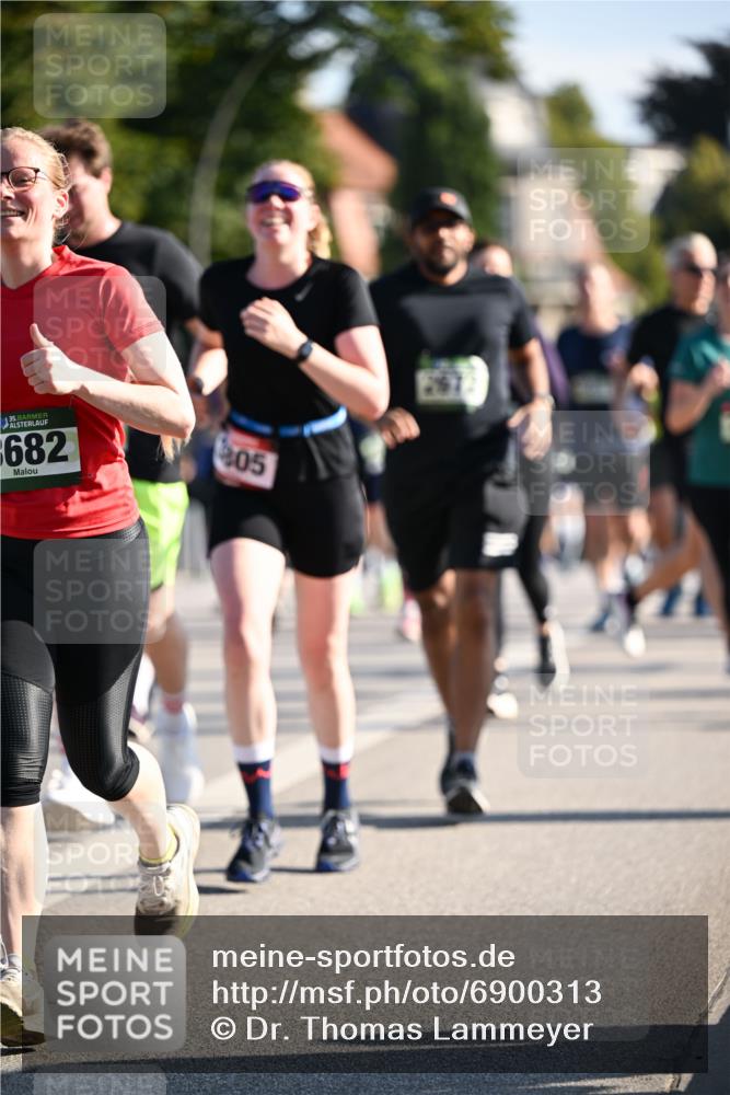 01.09.2024 - BARMER Alsterlauf Dr. Thomas Lammeyer http://msf.ph/oto/6900313 01.09.2024 09:37:53 Laufen 35, 682, 05 meine-sportfotos.de