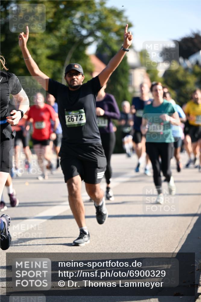 01.09.2024 - BARMER Alsterlauf Dr. Thomas Lammeyer http://msf.ph/oto/6900329 01.09.2024 09:37:54 Laufen 2672 meine-sportfotos.de