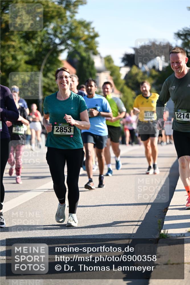01.09.2024 - BARMER Alsterlauf Dr. Thomas Lammeyer http://msf.ph/oto/6900358 01.09.2024 09:37:56 Laufen 3944, 2853, 2214 meine-sportfotos.de