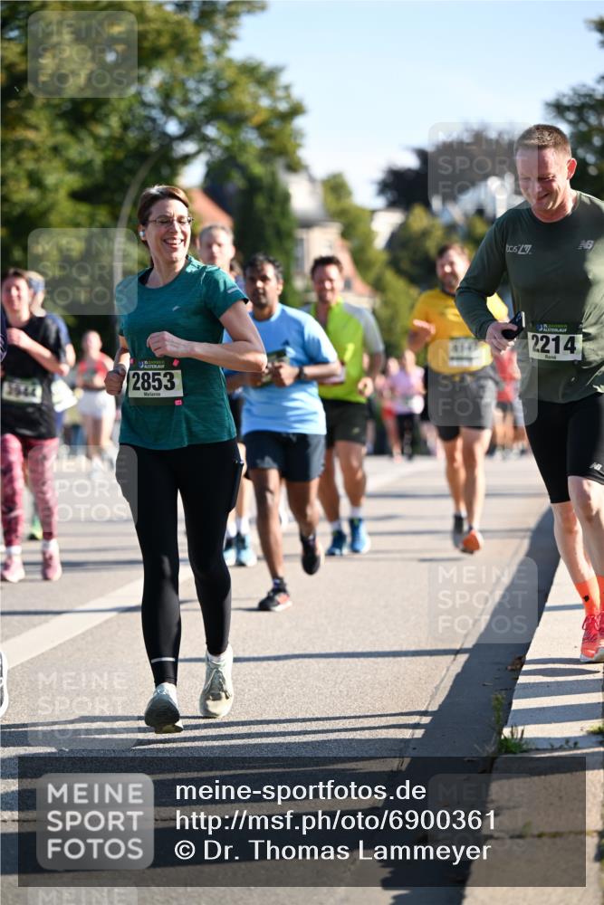 01.09.2024 - BARMER Alsterlauf Dr. Thomas Lammeyer http://msf.ph/oto/6900361 01.09.2024 09:37:56 Laufen 2853, 2214 meine-sportfotos.de