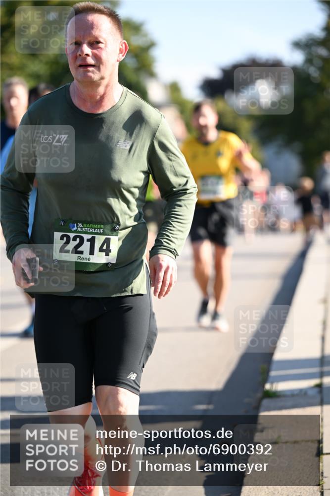 01.09.2024 - BARMER Alsterlauf Dr. Thomas Lammeyer http://msf.ph/oto/6900392 01.09.2024 09:37:58 Laufen 35, 2214 meine-sportfotos.de