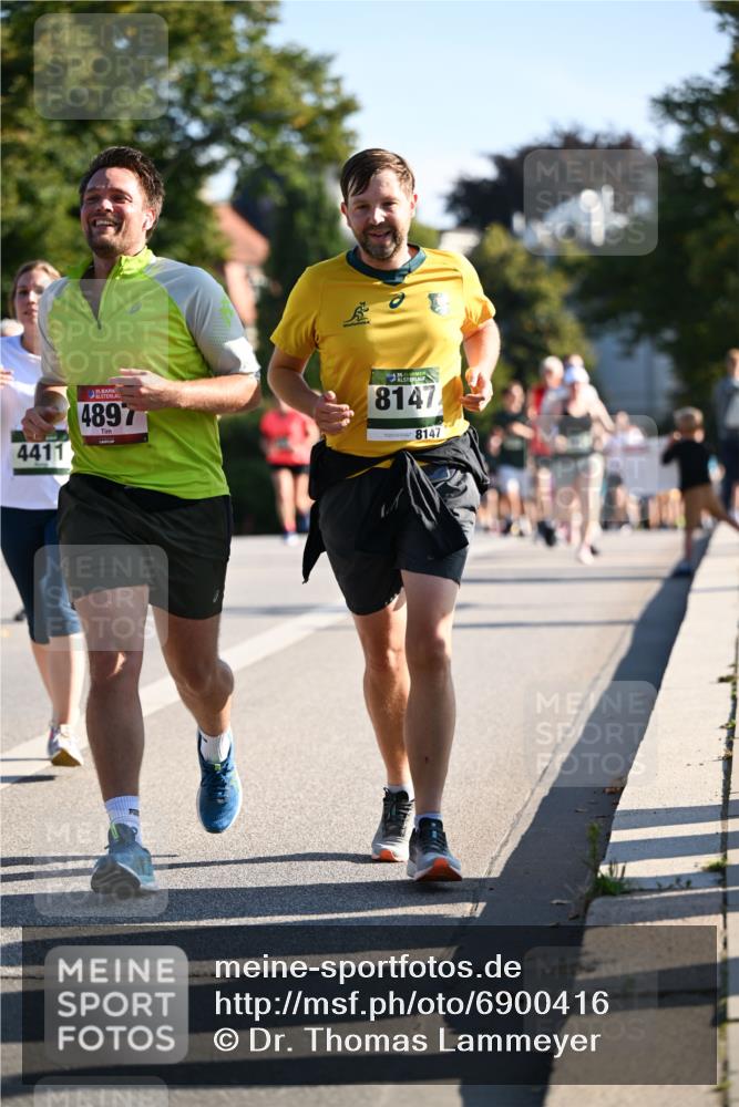 01.09.2024 - BARMER Alsterlauf Dr. Thomas Lammeyer http://msf.ph/oto/6900416 01.09.2024 09:37:59 Laufen 4411, 135, 4897, 8147, 8147 meine-sportfotos.de