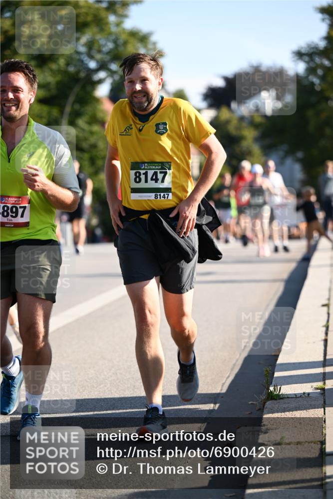 01.09.2024 - BARMER Alsterlauf Dr. Thomas Lammeyer http://msf.ph/oto/6900426 01.09.2024 09:38:00 Laufen 35, 897, 35, 8147, 8147 meine-sportfotos.de