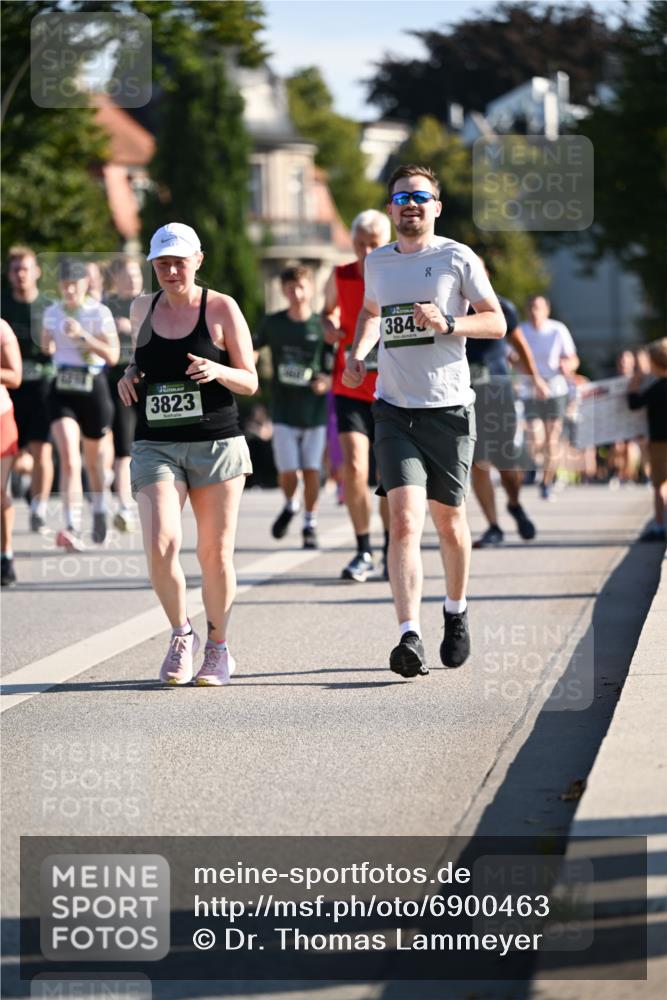 01.09.2024 - BARMER Alsterlauf Dr. Thomas Lammeyer http://msf.ph/oto/6900463 01.09.2024 09:38:04 Laufen 3823, 384, 90 meine-sportfotos.de