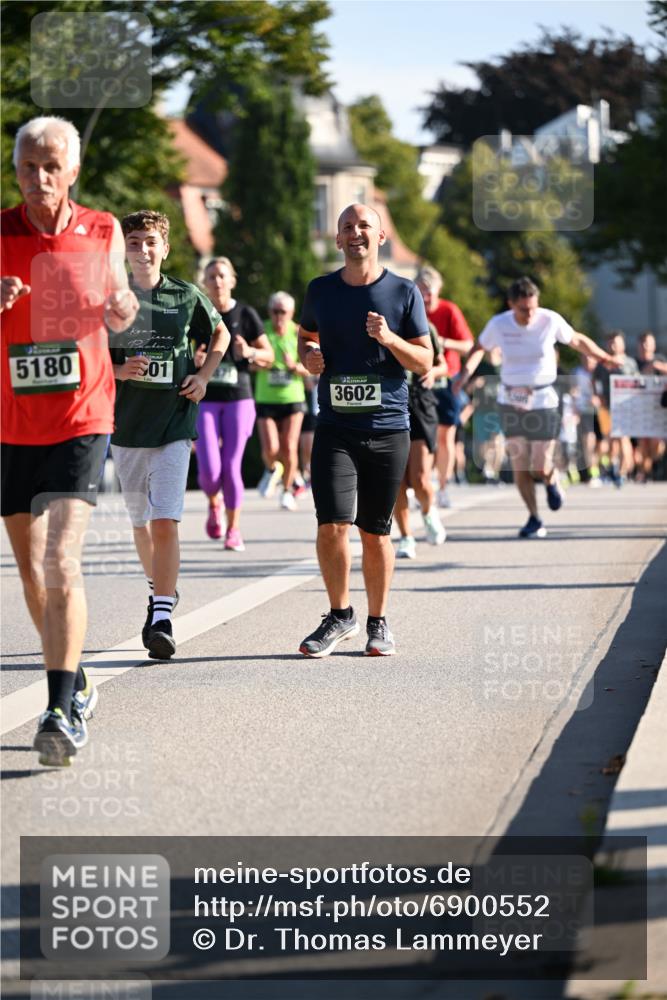 01.09.2024 - BARMER Alsterlauf Dr. Thomas Lammeyer http://msf.ph/oto/6900552 01.09.2024 09:38:07 Laufen 5180, 501, 3602 meine-sportfotos.de