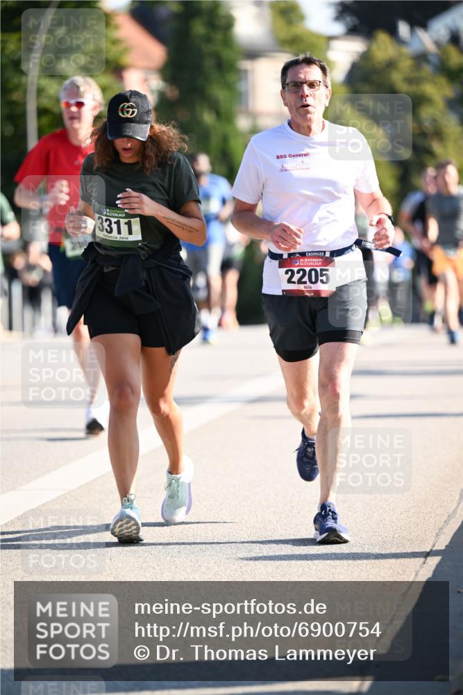 01.09.2024 - BARMER Alsterlauf Dr. Thomas Lammeyer http://msf.ph/oto/6900754 01.09.2024 09:38:11 Laufen 5, 3311, 135, 2205 meine-sportfotos.de