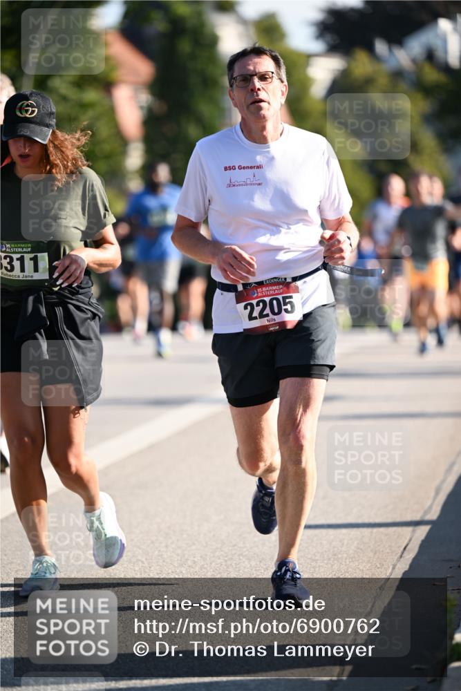 01.09.2024 - BARMER Alsterlauf Dr. Thomas Lammeyer http://msf.ph/oto/6900762 01.09.2024 09:38:12 Laufen 35, 311, 2205 meine-sportfotos.de