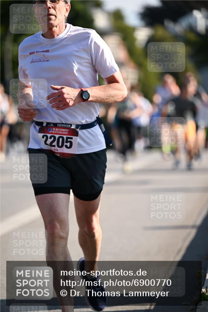 01.09.2024 - BARMER Alsterlauf Dr. Thomas Lammeyer http://msf.ph/oto/6900770 01.09.2024 09:38:13 Laufen 35, 2205 meine-sportfotos.de