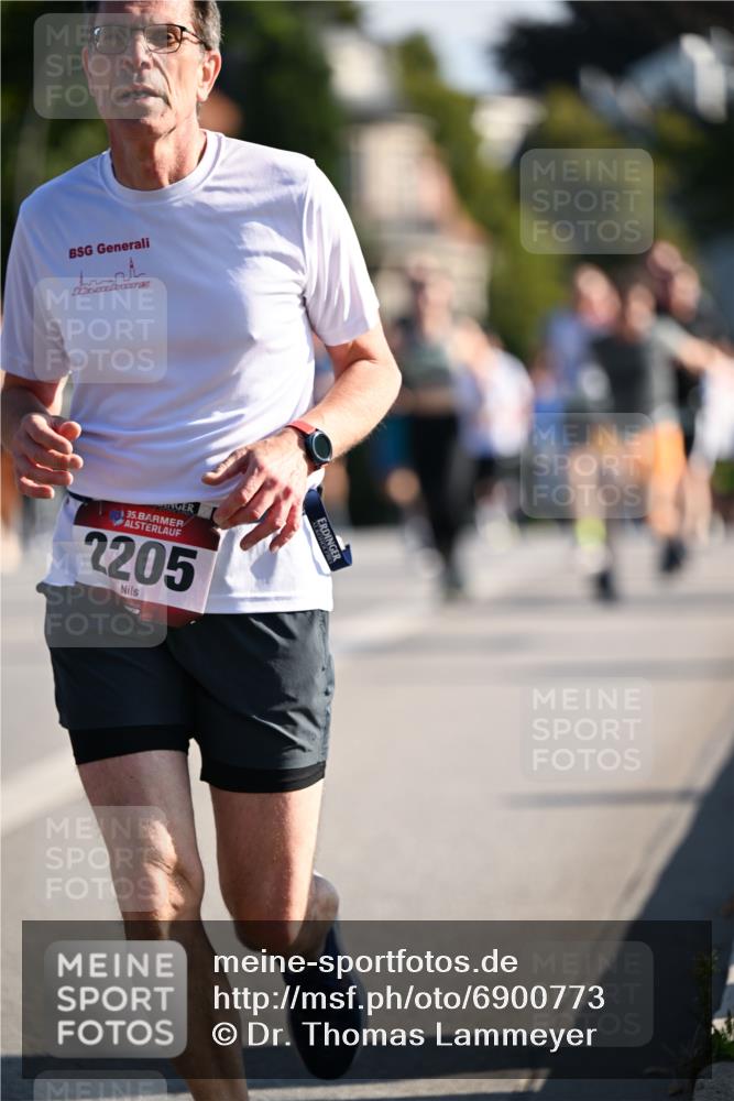 01.09.2024 - BARMER Alsterlauf Dr. Thomas Lammeyer http://msf.ph/oto/6900773 01.09.2024 09:38:13 Laufen 35, 2205 meine-sportfotos.de
