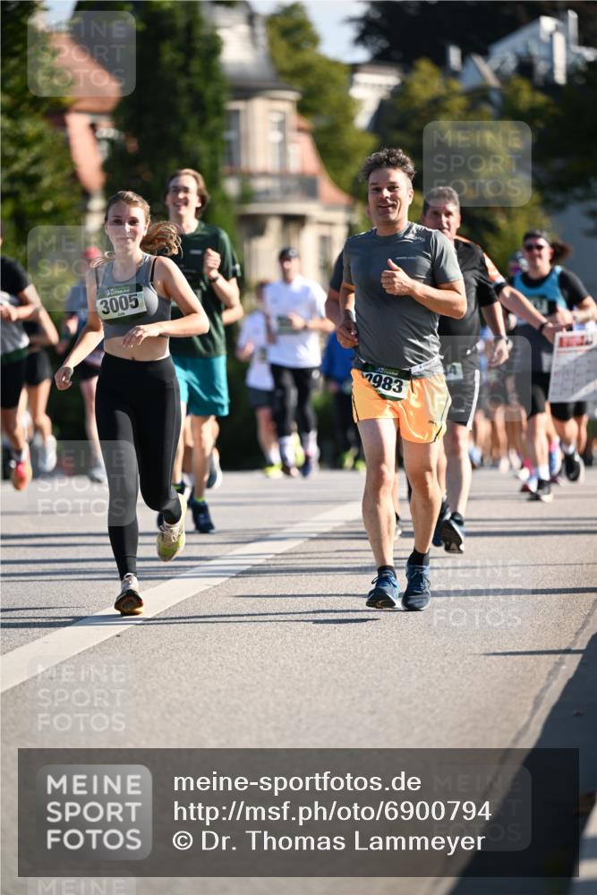 01.09.2024 - BARMER Alsterlauf Dr. Thomas Lammeyer http://msf.ph/oto/6900794 01.09.2024 09:38:15 Laufen 3005, 2983 meine-sportfotos.de