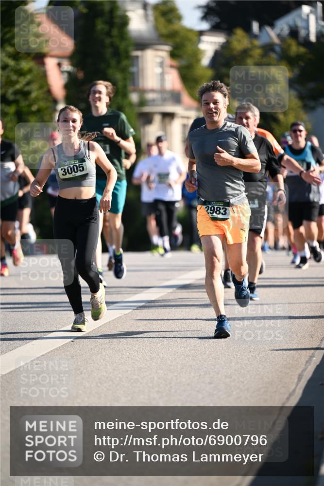 01.09.2024 - BARMER Alsterlauf Dr. Thomas Lammeyer http://msf.ph/oto/6900796 01.09.2024 09:38:16 Laufen 3005, 2983 meine-sportfotos.de