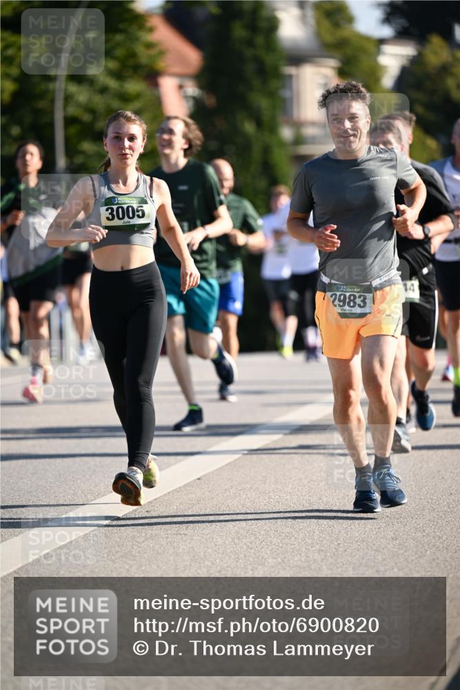01.09.2024 - BARMER Alsterlauf Dr. Thomas Lammeyer http://msf.ph/oto/6900820 01.09.2024 09:38:16 Laufen 3005, 2983 meine-sportfotos.de