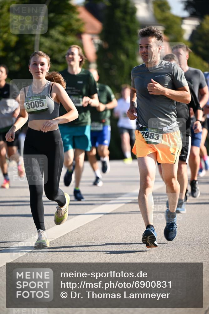 01.09.2024 - BARMER Alsterlauf Dr. Thomas Lammeyer http://msf.ph/oto/6900831 01.09.2024 09:38:17 Laufen 3005, 2983 meine-sportfotos.de