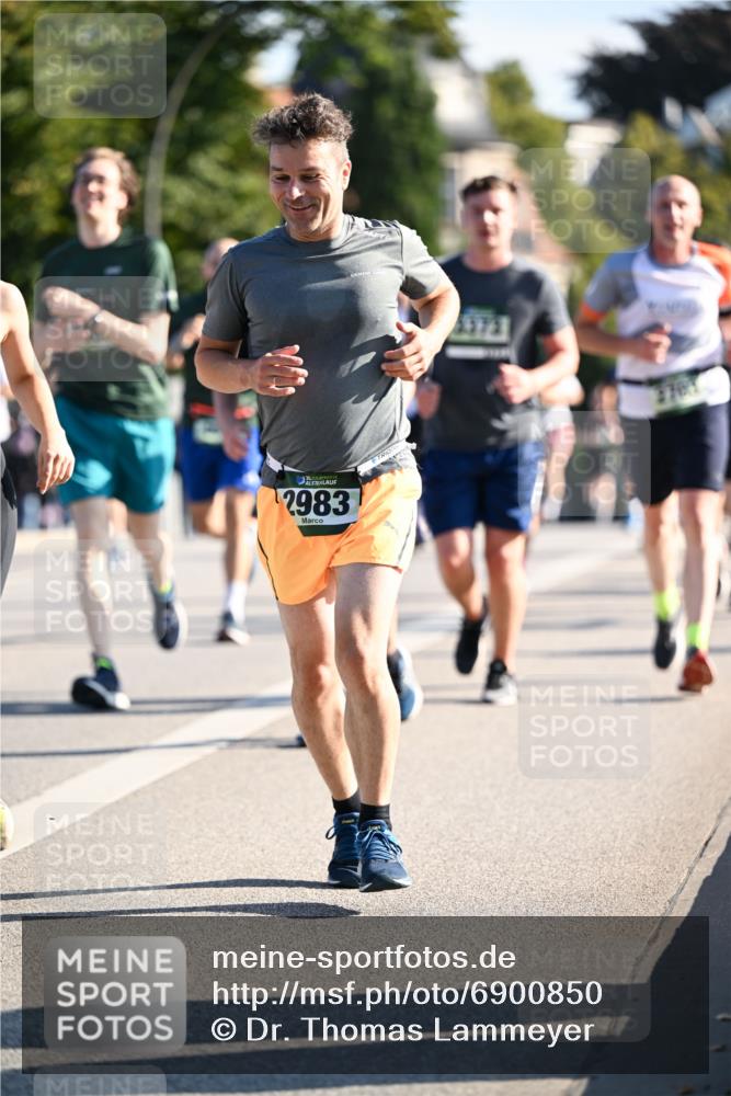 01.09.2024 - BARMER Alsterlauf Dr. Thomas Lammeyer http://msf.ph/oto/6900850 01.09.2024 09:38:18 Laufen 2983, 5373, 2763 meine-sportfotos.de