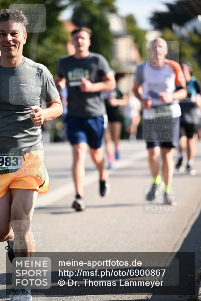 01.09.2024 - BARMER Alsterlauf Dr. Thomas Lammeyer http://msf.ph/oto/6900867 01.09.2024 09:38:19 Laufen 983 meine-sportfotos.de