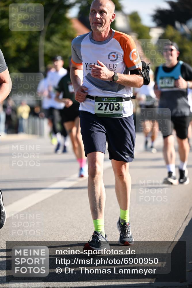 01.09.2024 - BARMER Alsterlauf Dr. Thomas Lammeyer http://msf.ph/oto/6900950 01.09.2024 09:38:21 Laufen 35, 2703 meine-sportfotos.de